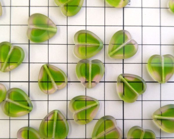 画像2: チェコガラスビーズ/テーブルカットハート/ロザリンオリバイン(1個) (2)