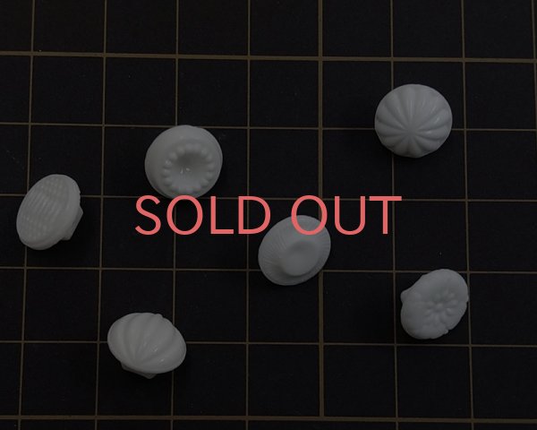 画像3: ヴィンテージ/日本/ガラスボタン/ホワイト/フリルフラワー/約10mm(1個) (3)