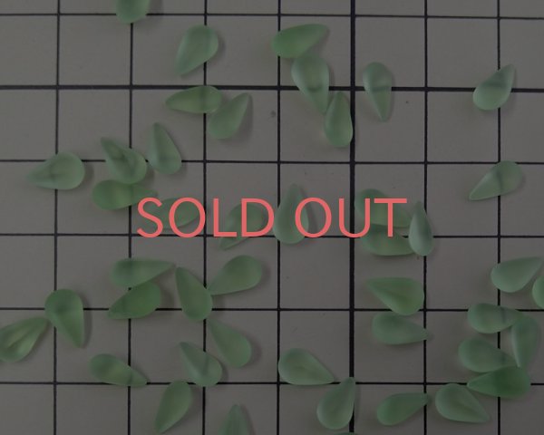 画像2: ヴィンテージ/ドイツ/ガラスストーン//フロストペリドット/8×4.8mm(2個) (2)