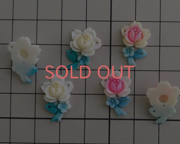 画像3: ヴィンテージ/日本/セルロイド/クリームローズ2ホール（1個） (3)