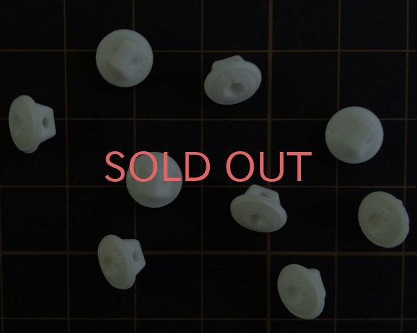 画像2: ヴィンテージ/日本/ガラスボタン/ホワイト/トリムフラワー/S/約8mm（1個） (2)