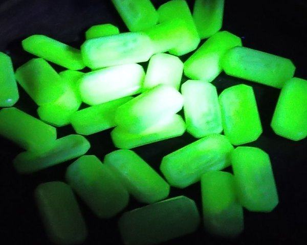 画像2: ns219/ヴィンテージ/ドイツ/ガラスストーンレリーフ/オクタゴン/クリーム/約16×8mm(1個) (2)