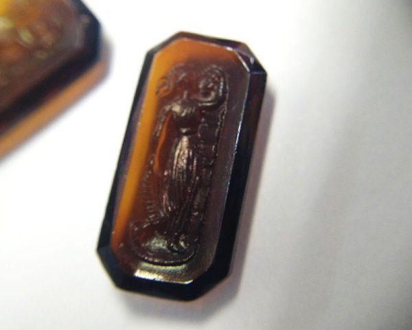 画像2: ns219/ヴィンテージ/ドイツ/ガラスストーンレリーフ/オクタゴン/ブラウン/約16×8mm(1個) (2)