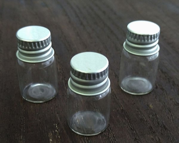 画像1: アルミ蓋つき小瓶（1個） (1)
