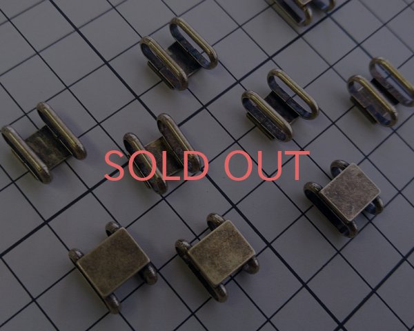 画像2: 真鍮製帯留め金具S/金古美(1個) (2)