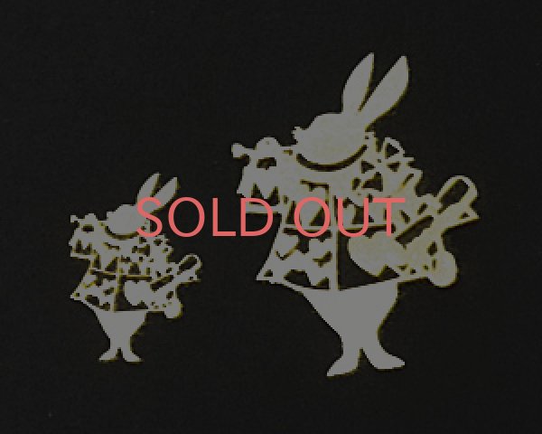 画像1: メタル透かしパーツ/ラッパうさぎ(5枚) (1)