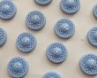 画像1: ヴィンテージ/プラスチック/イギリス/レーシーハート/スモーキーブルー(1個) (1)