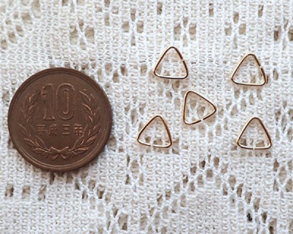 画像2: 三角カン/ライトゴールド/8mm(10個) (2)