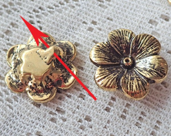 画像2: ヴィンテージ/ドイツ/プラスチック/ゴールドフラワー(1個) (2)