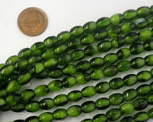 画像2: チェコガラスビーズ/ライス/グリーン×ホワイト(2個） (2)