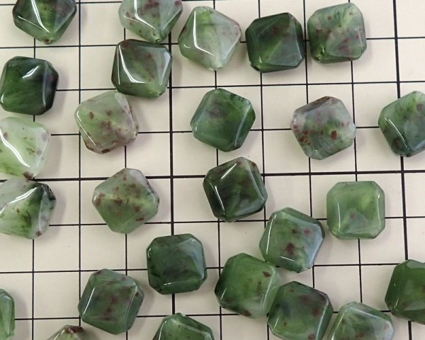 画像2: ヴィンテージ/ドイツ/プラスチック/ジオメタリックスクエア/コンフェティモスグリーン(6個) (2)