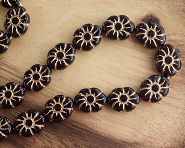 画像2: チェコガラスビーズ/オーバルフラワー/ダークレッド×ゴールド(4個) (2)