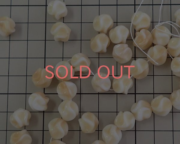 画像2: チェコガラスビーズ/ピンチラウンド/ミルクティ/約11mm(4個) (2)