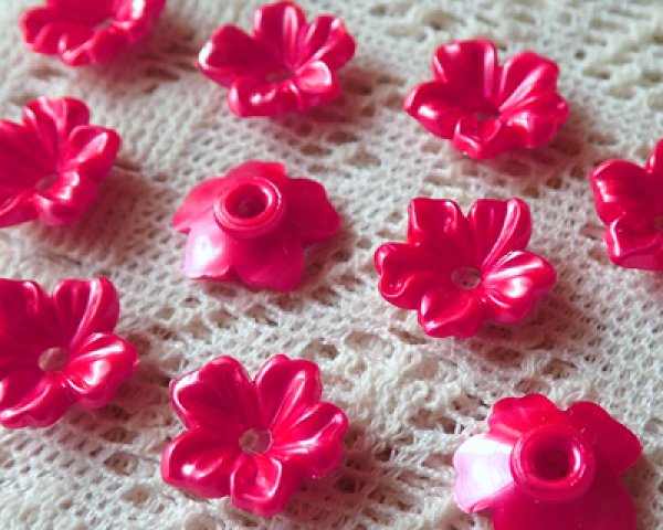 画像2: ヴィンテージ/ドイツ/プラスチック/フラワーG/レッドパール(2個) (2)