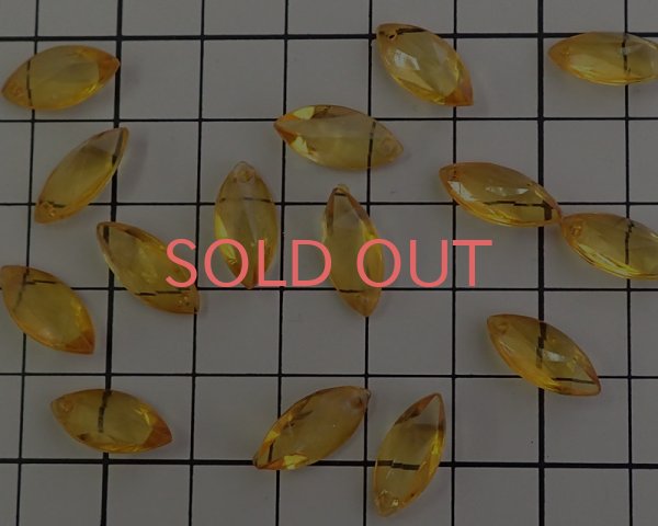 画像2: ヴィンテージ/ヨーロッパ/プラスチック/トパーズマーキスドロップ（4個） (2)