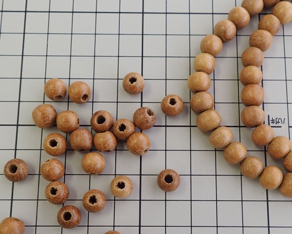 画像2: ウッドビーズ/ラウンド/ナチュラル/約7〜9mm(10個) (2)