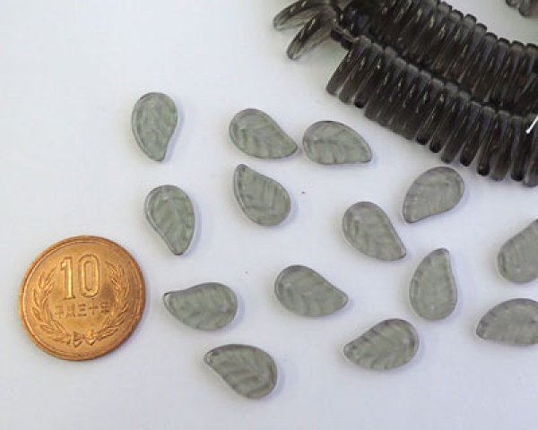 画像2: チェコガラスビーズ/フラットリーフ/ブラックダイヤモンド(10個) (2)