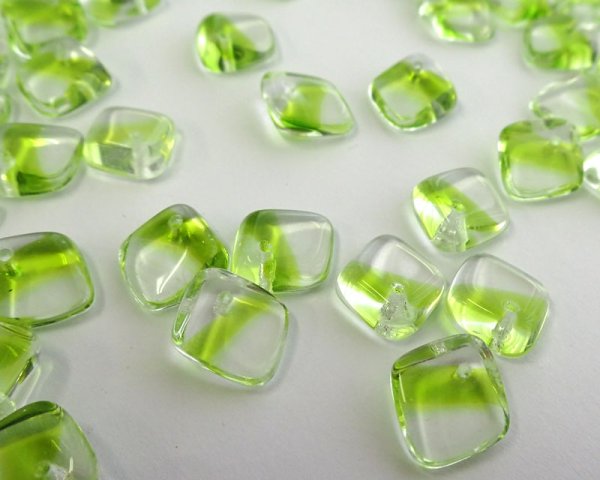 画像3: チェコガラスビーズ/ダイヤドロップ/クリア×グリーン/約14mm(2個) (3)