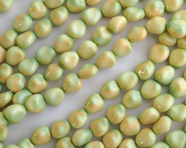 画像2: チェコガラスビーズ/ツイストナゲット/ミントクリーム/約11×9mm(4個) (2)