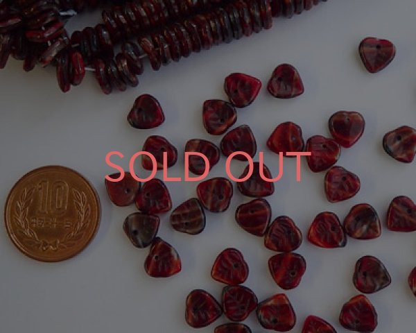 画像2: チェコガラスビーズ/ハートリーフ/レッドブラックマーブル(10個) (2)