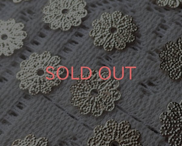 画像2: メタル透かしパーツ/フラワーレース/ライトゴールド(20枚) (2)