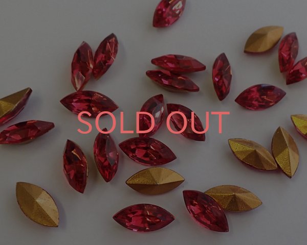 画像1: ヴィンテージ/チェコ/ローズ/ナベット/15×7mm(2個) (1)