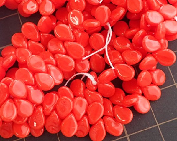 画像2: チェコガラスビーズ/ミニドロップ/レッドオレンジ(10個) (2)