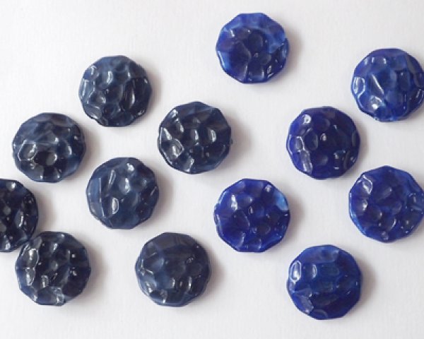 画像4: プラスチックビーズ/バンピーコイン/ネイビー/約23mm(2個) (4)