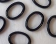 画像1: プラスチックビーズ/ブラックオーバルリング(4個) (1)