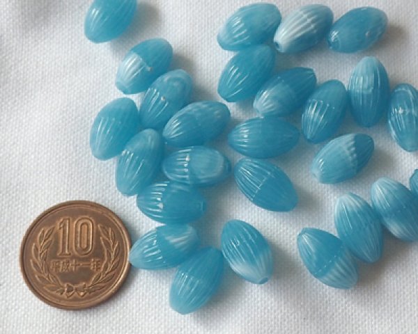 画像2: プラスチックビーズ/ライン入りオーバル/アクアマーブル(10個) (2)