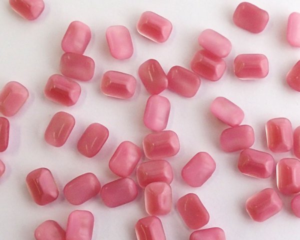 画像2: ヴィンテージ/ドイツ/ガラス/ピンクムーン/オクタゴン/8×6mm（2個） (2)