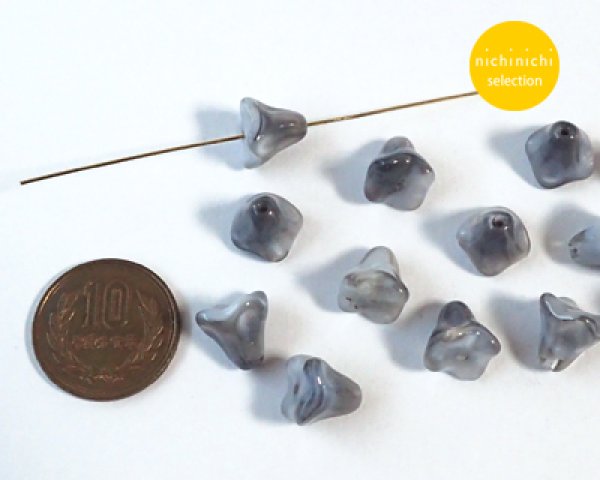 画像2: ns057/ヴィンテージ/ドイツ/ベルフラワー/グレイオパール(4個) (2)