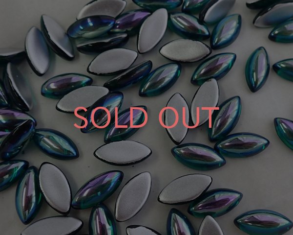 画像2: ヴィンテージ/チェコ/ガラス/エメラルドオーロラ/約15×7mm(1個） (2)