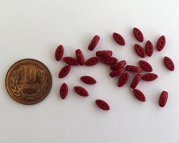 画像2: チェコガラスビーズ/3ホール/オペークダークレッド(10個） (2)