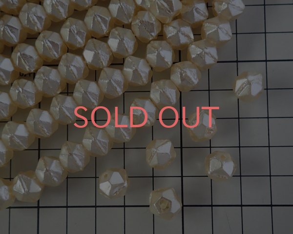 画像2: デッドストック/チェコガラスパール/ラージアンティークカット/約10×8mm(2個) (2)