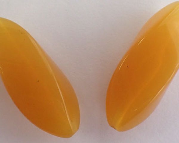 画像3: ヴィンテージ/日本/アクリル/アンバーツイストオーバル(2個） (3)