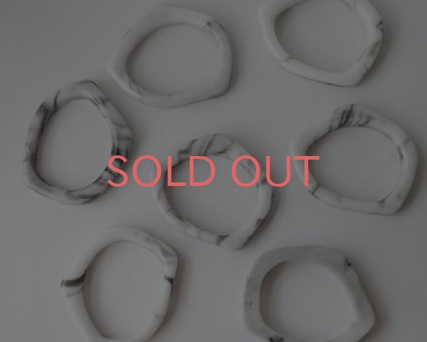 画像1: アクリル/バロックフープ/ホワイトマーブル(4個) (1)