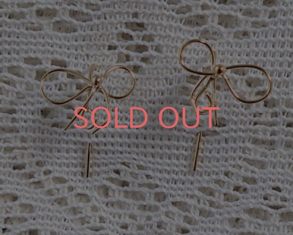 画像2: デッドストック/リボンモチーフ付ピアスパーツ/ゴールド（1ペア） (2)